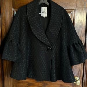 TIBI CAPE JACKET COAT SIZE. MEDIUM